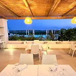 Couette-café Dimora Calauriia - Adults Only