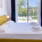 Couette-café Dimora Calauriia - Adults Only 4*